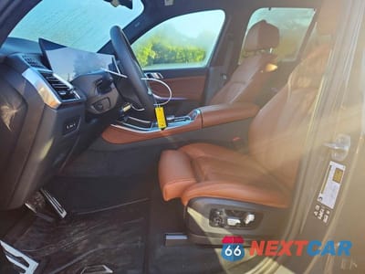 Zdjęcie 7 z 13 samochodu: 2026 BMW X5 M60I VIN:5UX33EU0XT9243731 - miniatura