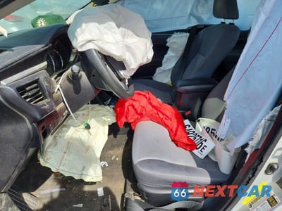 Zdjęcie 7 z 12 samochodu: 2014 TOYOTA COROLLA L VIN:5YFBURHE1EP169717 - miniatura