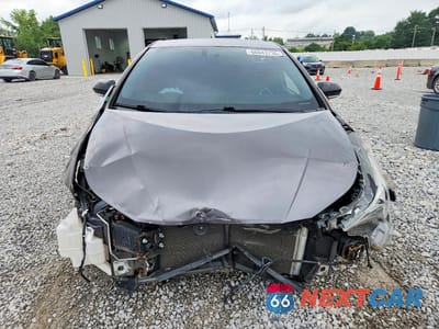 Piąte zdjęcie samochodu w środku: 2016 TOYOTA PRIUS TWO ECO VIN:JTDKARFU9G3519058 - miniatura