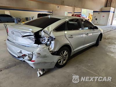 Trzecie zdjęcie samochodu z tyłu: 2015 HYUNDAI SONATA SE VIN:5NPE24AF5FH158310 - miniatura