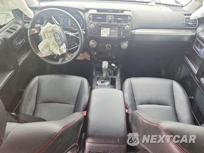 Zdjęcie 8 z 13 samochodu: 2018 TOYOTA 4RUNNER TRD OFF-ROAD PREMIUM VIN:JTEBU5JR0J5513532 - miniatura