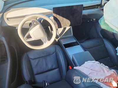 Zdjęcie 8 z 12 samochodu: 2026 TESLA MODEL Y VIN:7SAYGDED7TA436402 - miniatura