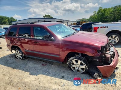 Czwarte zdjęcie samochodu z boku: 2008 JEEP GRAND CHEROKEE LAREDO VIN:1J8GR48K08C116691 - miniatura