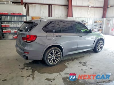 Trzecie zdjęcie samochodu z tyłu: 2015 BMW X5 XDRIVE50I VIN:5UXKR6C57F0J77032 - miniatura