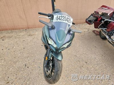 Drugie zdjęcie samochodu z przodu: 2025 KAWASAKI EX650 P VIN:ML5EXEP10SDAF3735 - miniatura