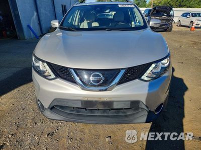 Piąte zdjęcie samochodu w środku: 2019 NISSAN ROGUE SPORT SL VIN:JN1BJ1CR6KW631263 - miniatura