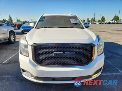 Piąte zdjęcie samochodu w środku: 2017 GMC YUKON XL DENALI VIN:1GKS2HKJ2HR345176 - miniatura