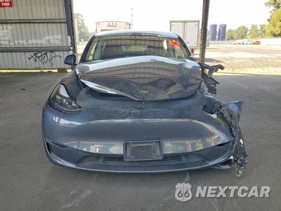Piąte zdjęcie samochodu w środku: 2023 TESLA MODEL Y VIN:7SAYGDEE9PF828668 - miniatura