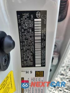 Zdjęcie 12 z 12 samochodu: 2019 TOYOTA PRIUS XLE VIN:JTDKARFU4K3087004 - miniatura