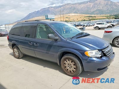 Czwarte zdjęcie samochodu z boku: 2007 CHRYSLER TOWN & COUNTRY LX VIN:2A4GP44RX7R352569 - miniatura