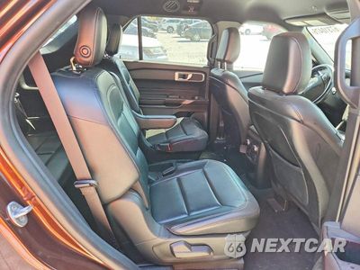 Zdjęcie 11 z 14 samochodu: 2020 FORD EXPLORER XLT VIN:1FMSK8DH4LGB52808 - miniatura