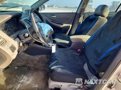 Zdjęcie 7 z 12 samochodu: 2002 HONDA ACCORD EX VIN:1HGCG16522A070504 - miniatura