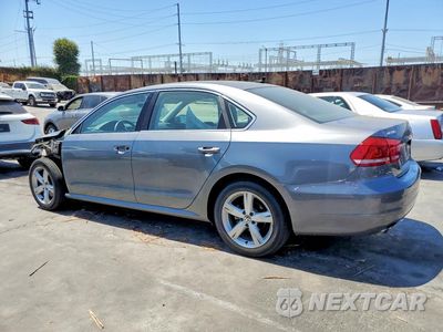 Drugie zdjęcie samochodu z przodu: 2015 VOLKSWAGEN PASSAT S VIN:1VWAT7A33FC113412 - miniatura