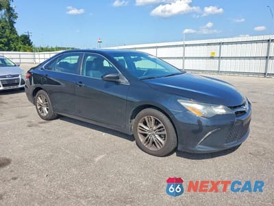 Czwarte zdjęcie samochodu z boku: 2015 TOYOTA CAMRY SE VIN:4T1BF1FK9FU001568 - miniatura