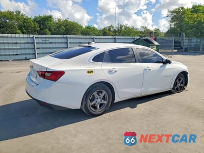Trzecie zdjęcie samochodu z tyłu: 2018 CHEVROLET MALIBU LS VIN:1G1ZB5ST5JF214625 - miniatura