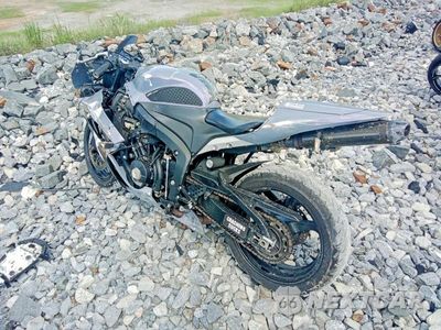 Czwarte zdjęcie samochodu z boku: 2009 HONDA CBR600 RR VIN:JH2PC40089K201635 - miniatura