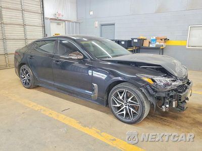 Czwarte zdjęcie samochodu z boku: 2023 KIA STINGER GT LINE VIN:KNAE35LD9P6127701 - miniatura