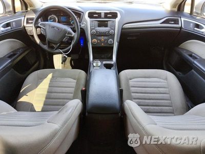 Zdjęcie 8 z 12 samochodu: 2018 FORD FUSION S VIN:3FA6P0G73JR271036 - miniatura