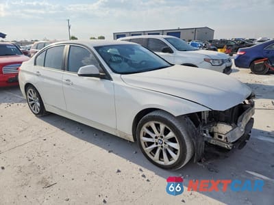 Czwarte zdjęcie samochodu z boku: 2018 BMW 320 I VIN:WBA8E1G5XJNU89956 - miniatura