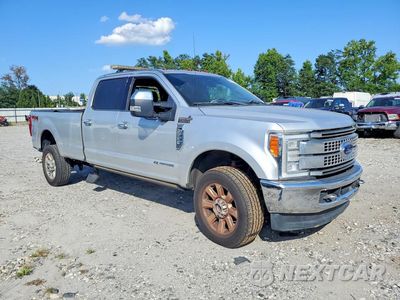 Czwarte zdjęcie samochodu z boku: 2017 FORD F350 SUPER DUTY VIN:1FT8W3BT0HEF35869 - miniatura
