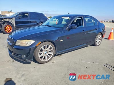 2010 BMW 328 I SULEV WBAPH5G56ANM69925 - główne zdjęcie licytacji z USA - miniatura