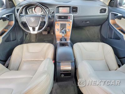 Zdjęcie 8 z 12 samochodu: 2017 VOLVO S60 PLATINUM VIN:LYV402HM3HB127215 - miniatura
