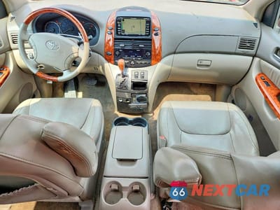 Zdjęcie 8 z 13 samochodu: 2010 TOYOTA SIENNA XLE LIMITED VIN:5TDDK4CC3AS030469 - miniatura