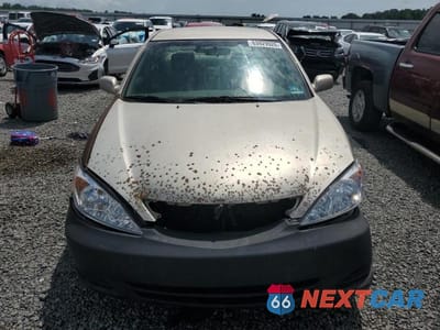 Piąte zdjęcie samochodu w środku: 2004 TOYOTA CAMRY LE VIN:4T1BE32K64U854284 - miniatura