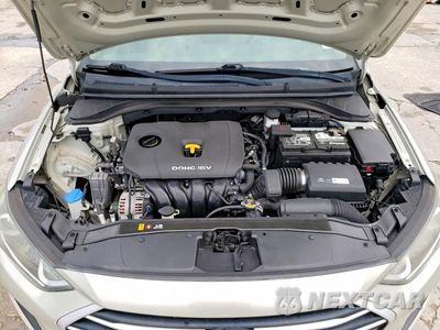 Zdjęcie 11 z 12 samochodu: 2017 HYUNDAI ELANTRA SE VIN:5NPD74LF1HH153456 - miniatura