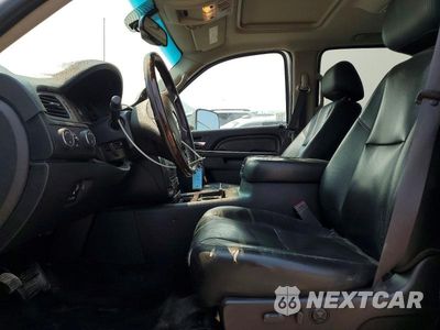 Zdjęcie 7 z 12 samochodu: 2011 GMC SIERRA K3500 DENALI VIN:1GT426C84BF233699 - miniatura