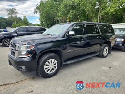2017 CHEVROLET SUBURBAN K1500 LT 1GNSKHKC6HR308121 - główne zdjęcie licytacji z USA - miniatura