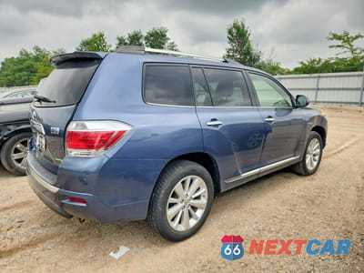 Trzecie zdjęcie samochodu z tyłu: 2013 TOYOTA HIGHLANDER HYBRID LIMITED VIN:JTEDC3EH7D2011950 - miniatura