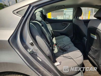 Zdjęcie 10 z 12 samochodu: 2011 HYUNDAI ELANTRA GLS VIN:KMHDH4AE3BU167813 - miniatura