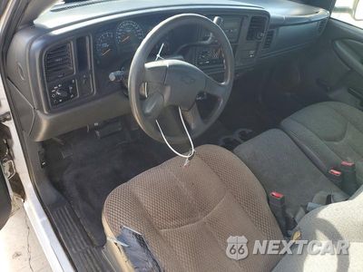 Zdjęcie 8 z 12 samochodu: 2004 CHEVROLET SILVERADO C2500 HEAVY DUTY VIN:1GBHC24U94E385204 - miniatura