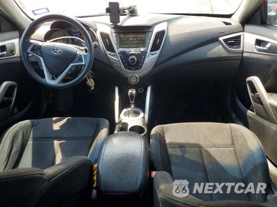 Zdjęcie 8 z 12 samochodu: 2016 HYUNDAI VELOSTER BASE VIN:KMHTC6ADXGU299715 - miniatura