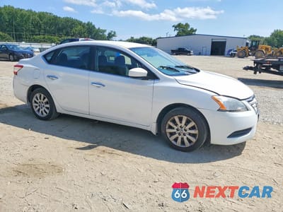 Czwarte zdjęcie samochodu z boku: 2014 NISSAN SENTRA SV VIN:3N1AB7AP6EL617161 - miniatura