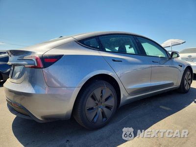 Trzecie zdjęcie samochodu z tyłu: 2025 TESLA MODEL 3 VIN:5YJ3E1EA5SF079403 - miniatura