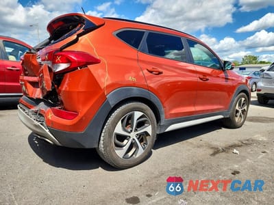 Trzecie zdjęcie samochodu z tyłu: 2017 HYUNDAI TUCSON VALUE VIN:KM8J3CA26HU557833 - miniatura