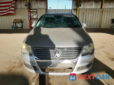 Piąte zdjęcie samochodu w środku: 2009 VOLKSWAGEN PASSAT WAGON TURBO VIN:WVWXK93C09E134767 - miniatura