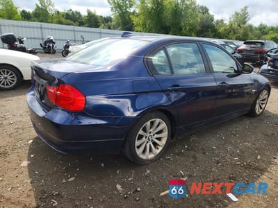 Trzecie zdjęcie samochodu z tyłu: 2011 BMW 328 XI SULEV VIN:WBAPK5G5XBNN26145 - miniatura