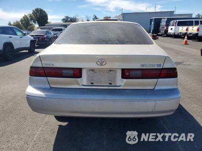 Zdjęcie 6 z 11 samochodu: 1998 TOYOTA CAMRY LE VIN:JT2BG22K3W0181840 - miniatura