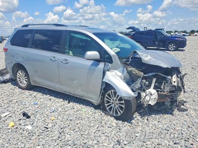Czwarte zdjęcie samochodu z boku: 2015 TOYOTA SIENNA XLE 8-PASSENGER VIN:5TDYK3DC5FS639175 - miniatura
