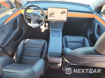 Zdjęcie 8 z 13 samochodu: 2023 TESLA MODEL Y VIN:7SAYGDEE2PA179048 - miniatura