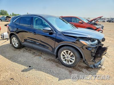 Czwarte zdjęcie samochodu z boku: 2020 FORD ESCAPE SE VIN:1FMCU0G67LUB47498 - miniatura