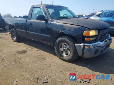 Czwarte zdjęcie samochodu z boku: 2004 GMC NEW SIERRA C1500 VIN:1GTEC14V24Z262371 - miniatura
