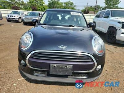 Piąte zdjęcie samochodu w środku: 2019 MINI COOPER VIN:WMWXU1C5XK2F81871 - miniatura