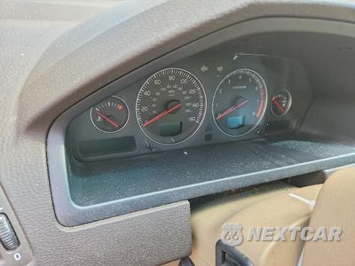 Zdjęcie 9 z 13 samochodu: 2010 VOLVO XC90 3.2 VIN:YV4982CZ0A1536722 - miniatura