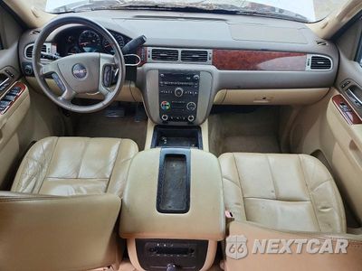 Zdjęcie 8 z 14 samochodu: 2014 GMC YUKON SLT VIN:1GKS1CE08ER110530 - miniatura