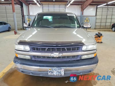 Piąte zdjęcie samochodu w środku: 2001 CHEVROLET SILVERADO C1500 VIN:2GCEC19V311374481 - miniatura