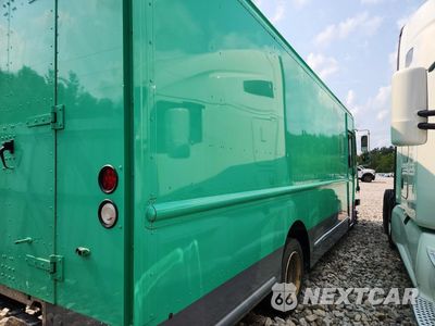 Trzecie zdjęcie samochodu z tyłu: 2023 FREIGHTLINER MT55G CHASSIS DELIVERY TRUCK VIN:4UZAEGG77PCUP5862 - miniatura